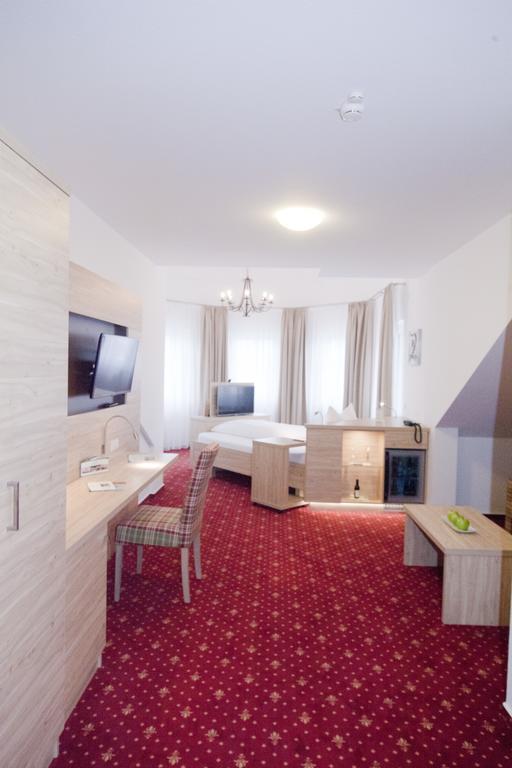Edelfinger Hof Hotell Bad Mergentheim Exteriör bild